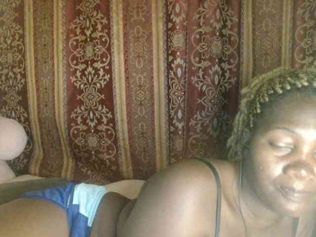 Sexxy-pretty24 webcam