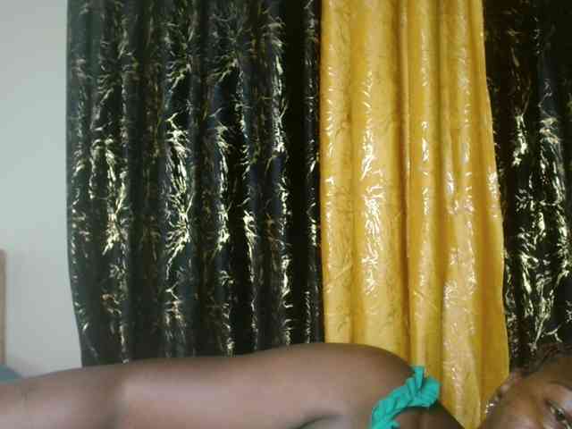 Sexxy-pretty24 webcam