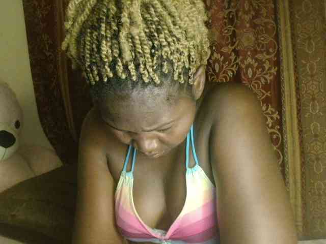 Sexxy-pretty24 webcam