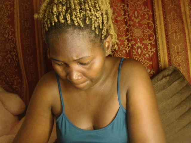 Sexxy-pretty24 webcam