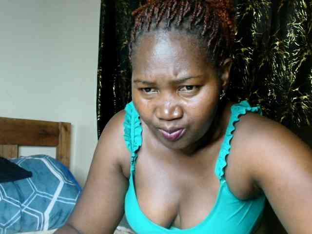 Sexxy-pretty24 webcam