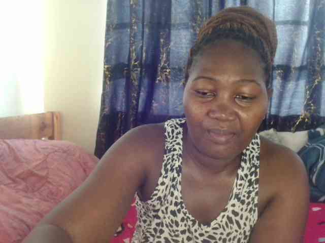 Sexxy-pretty24 webcam