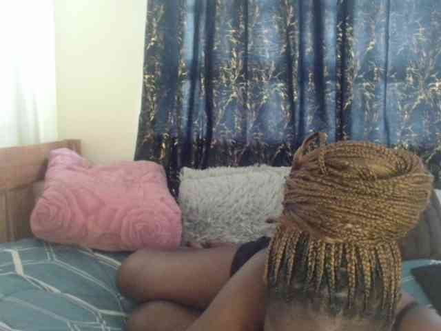 Sexxy-pretty24 webcam