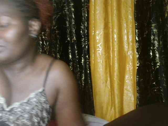 Sexxy-pretty24 webcam