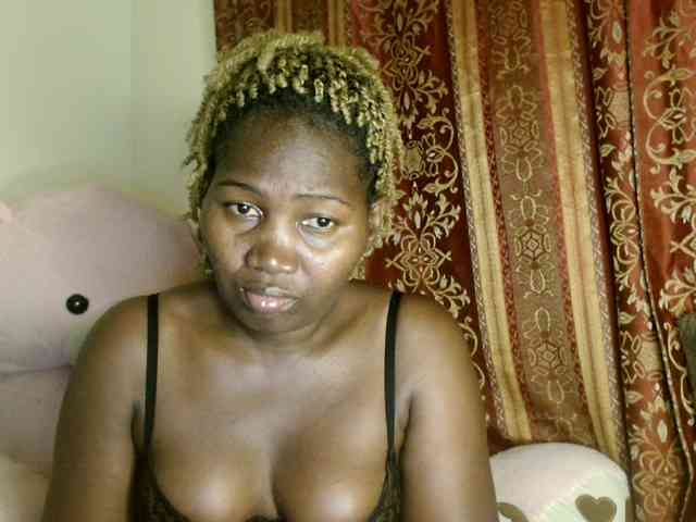 Sexxy-pretty24 webcam
