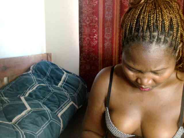 Sexxy-pretty24 webcam