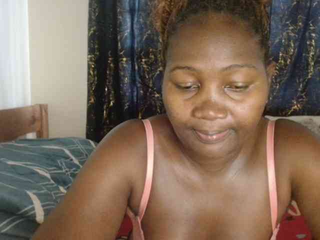 Sexxy-pretty24 webcam