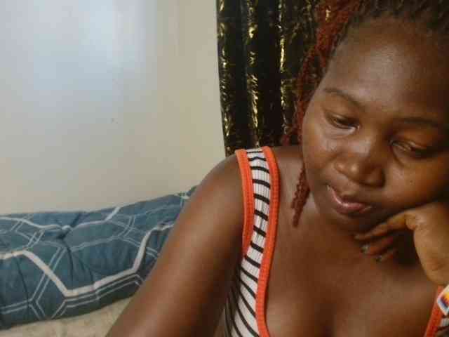 Sexxy-pretty24 webcam