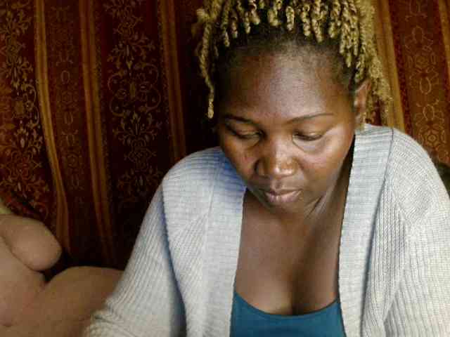 Sexxy-pretty24 webcam