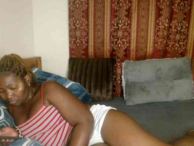 Sexxy-pretty24 webcam