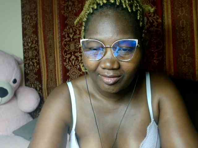 Sexxy-pretty24 webcam