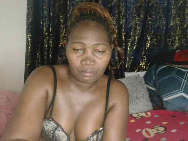 Sexxy-pretty24 webcam