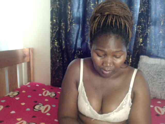 Sexxy-pretty24 webcam