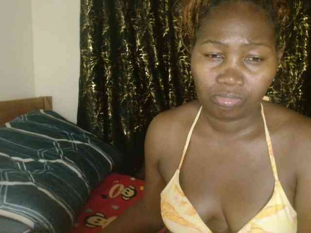 Sexxy-pretty24 webcam