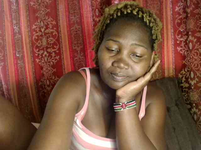 Sexxy-pretty24 webcam