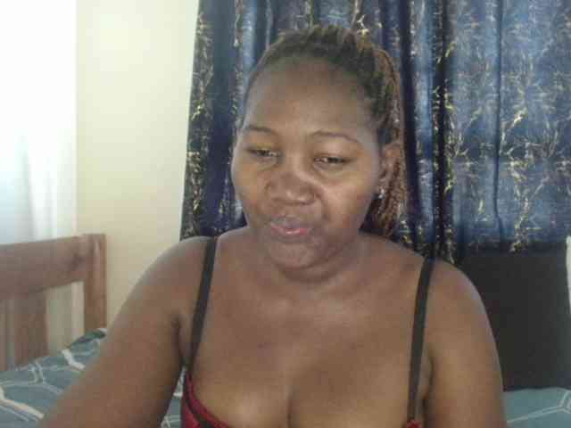 Sexxy-pretty24 webcam