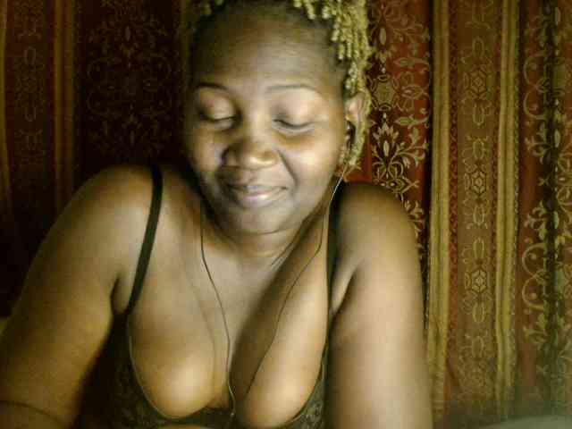 Sexxy-pretty24 webcam