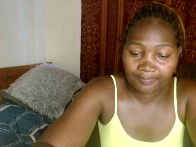 Sexxy-pretty24 webcam