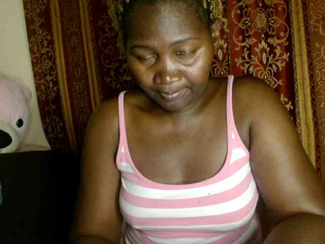 Sexxy-pretty24 webcam