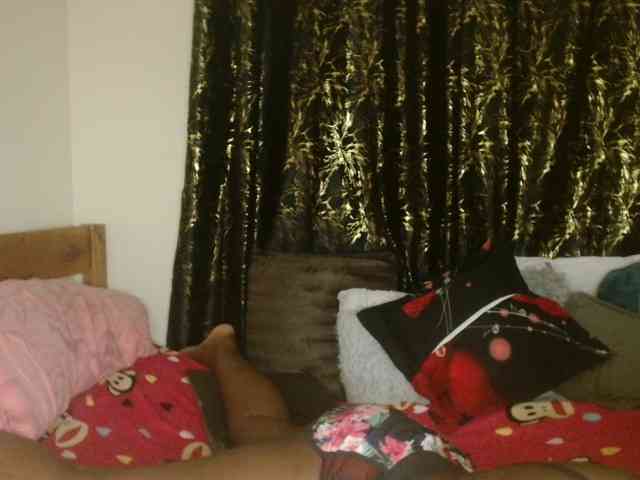 Sexxy-pretty24 webcam