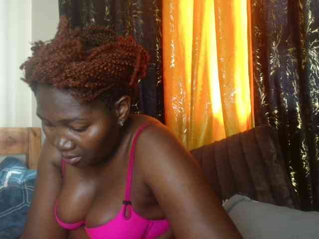 Sexxy-pretty24 webcam