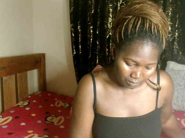 Sexxy-pretty24 webcam