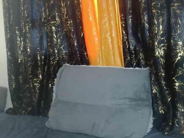 Sexxy-pretty24 webcam