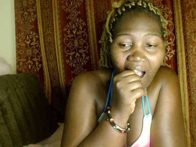 Sexxy-pretty24 webcam