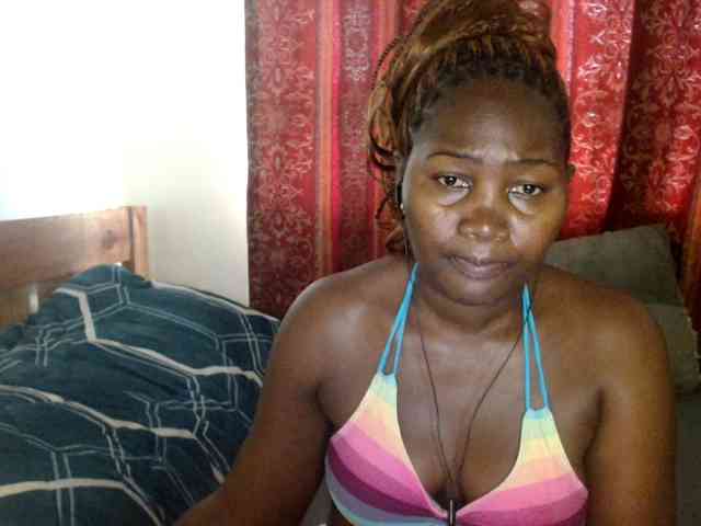 Sexxy-pretty24 webcam