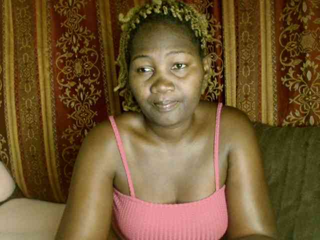 Sexxy-pretty24 webcam