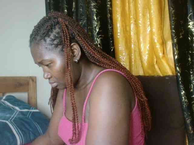 Sexxy-pretty24 webcam