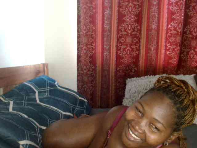 Sexxy-pretty24 bongacams