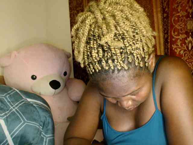Sexxy-pretty24 webcam