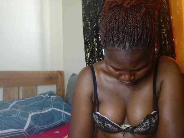 Sexxy-pretty24 webcam