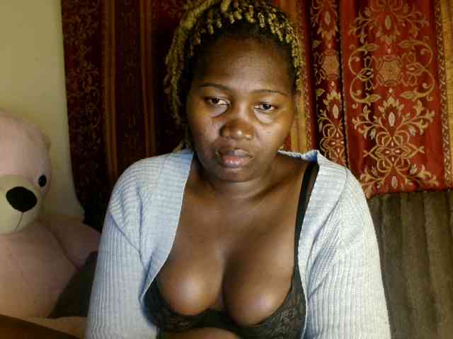 Sexxy-pretty24 webcam