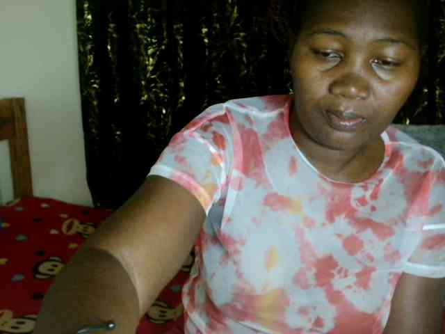 Sexxy-pretty24 webcam