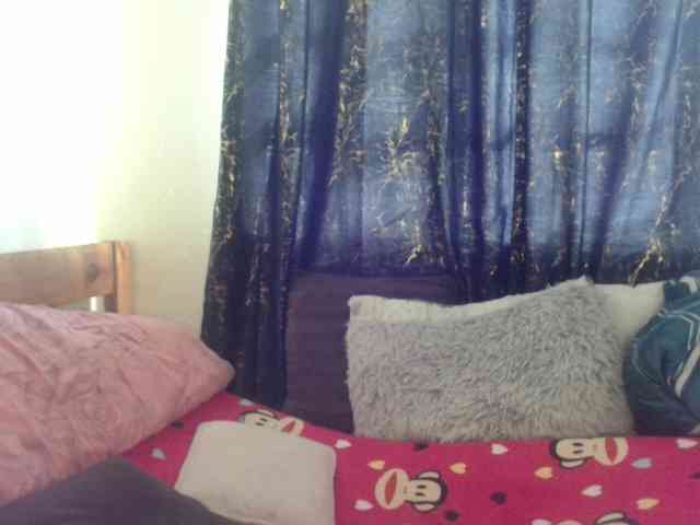 Sexxy-pretty24 webcam