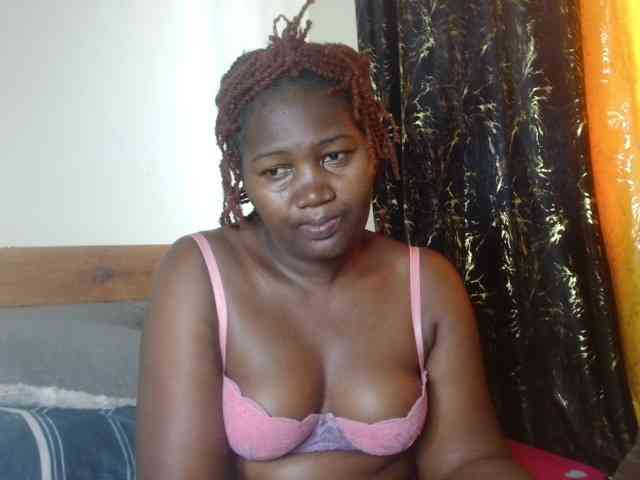 Sexxy-pretty24 webcam