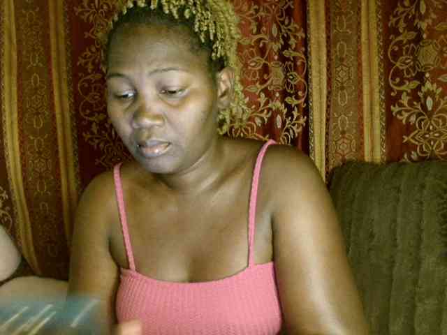 Sexxy-pretty24 webcam