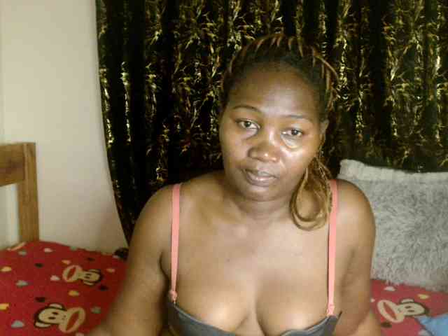 Sexxy-pretty24 webcam