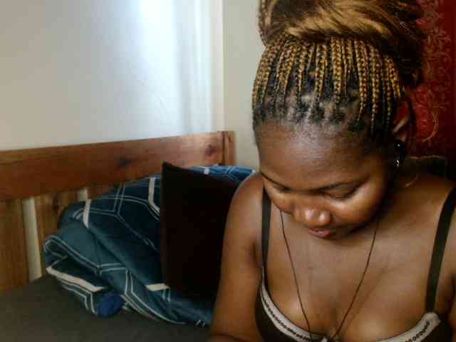 Sexxy-pretty24 webcam