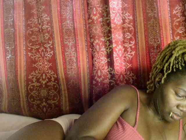 Sexxy-pretty24 webcam