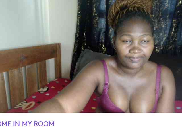 Sexxy-pretty24 webcam