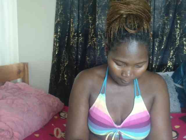 Sexxy-pretty24 webcam