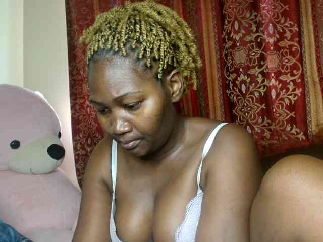 Sexxy-pretty24 webcam