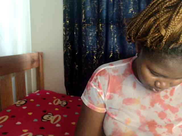 Sexxy-pretty24 webcam