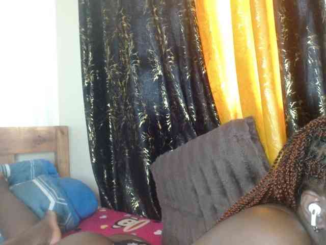 Sexxy-pretty24 webcam