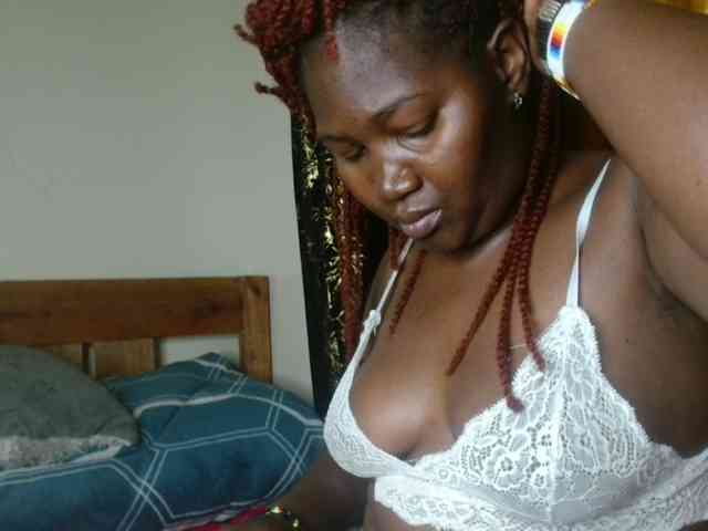 Sexxy-pretty24 webcam