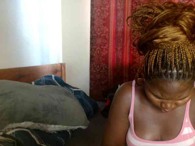 Sexxy-pretty24 webcam
