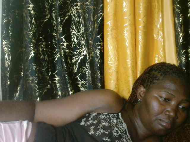 Sexxy-pretty24 webcam